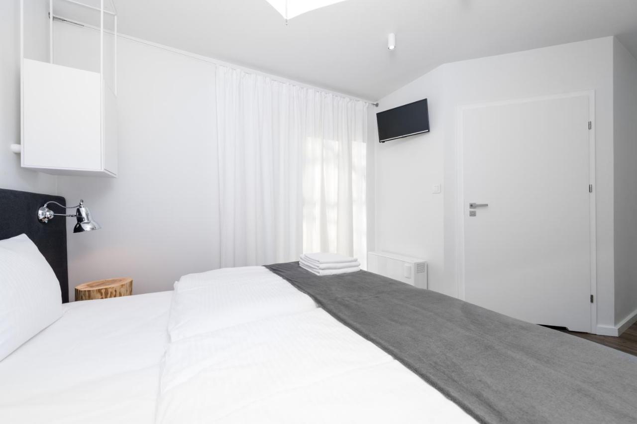 Dobra Truskawka Bed & Breakfast Wagrowiec Exterior photo
